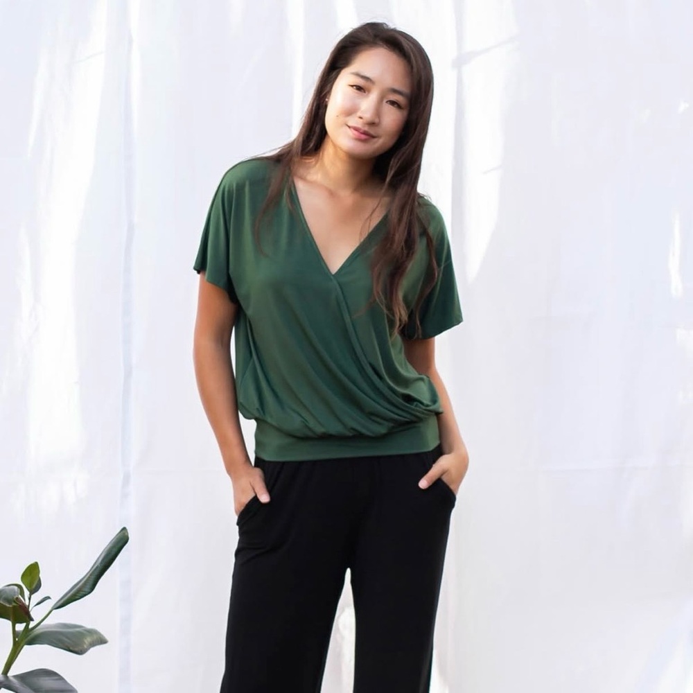 Ten Tomorrow 2-way Neckline Luna Top in Fern (V-neck and bateau neck)